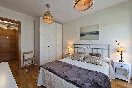 라네스 Apartamento Con Piscina 아파트 외부 사진